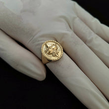 Load image into Gallery viewer, 14k 18k gold sacred heart of jesus ring