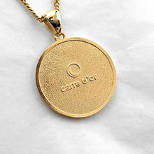 Load image into Gallery viewer, 14k 18k gold circle medusa pendant necklace