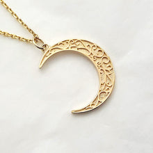 Load image into Gallery viewer, 14k 18k gold crescent moon necklace pendant