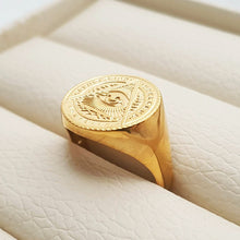 Load image into Gallery viewer, 14k 18k gold circle Eye of Providence ring
