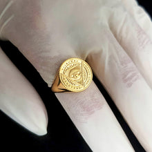 Load image into Gallery viewer, 14k 18k gold circle Eye of Providence ring