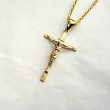 Load image into Gallery viewer, 14k 18k gold crucifix pendant necklace 1 Medium 30mm