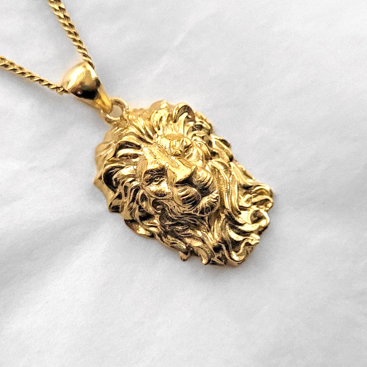 Gold lion on sale pendant necklace