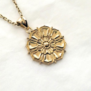 14k 18k gold lotus pendant necklace 1