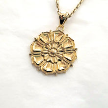 Load image into Gallery viewer, 14k 18k gold lotus pendant necklace 1
