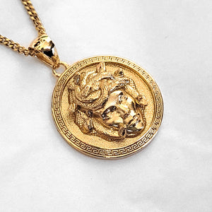 14k 18k gold circle medusa pendant necklace