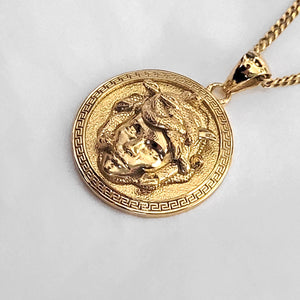 14k 18k gold circle medusa pendant necklace