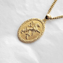 Load image into Gallery viewer, 14k 18k gold oval lion pendant necklace 2
