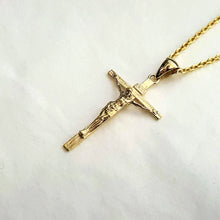 Load image into Gallery viewer, crucifix pendant necklace in 14k and 18k gold for women and men
